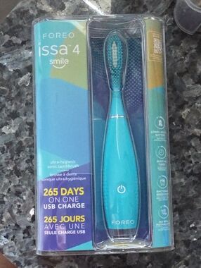 FOREO Issa 4 Smile Sonic Toothbrush - Turquoise